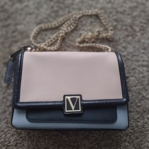 Elegant Two-Tone Chain Shoulder Bag